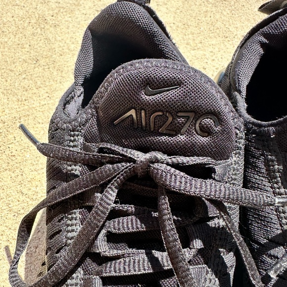 Nike 270 - Picture 2 of 7